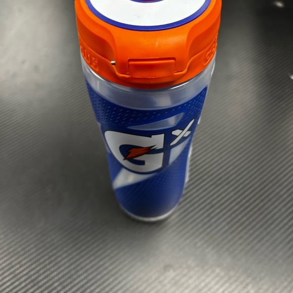 Gatorade Blue and Orange Water Bottle - Picture 3 of 4